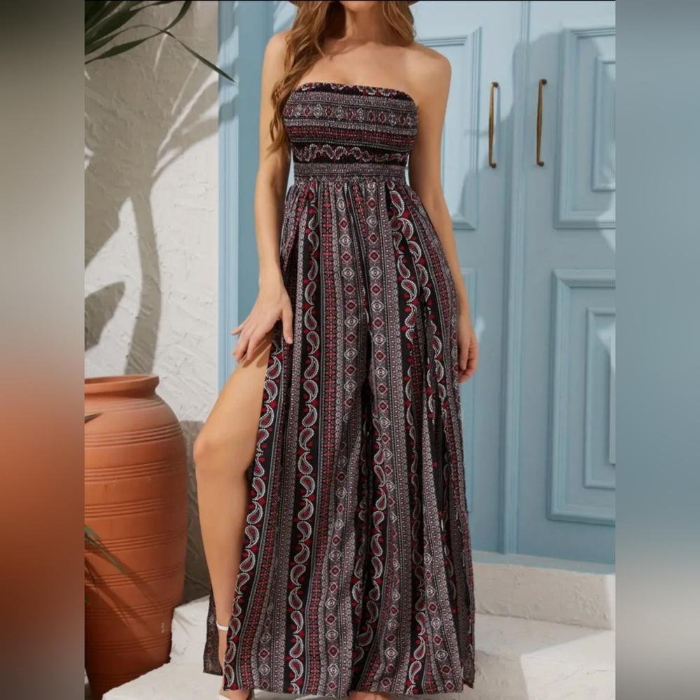 Chic Strapless Black And Red Patterned Jumpsuit - image 1